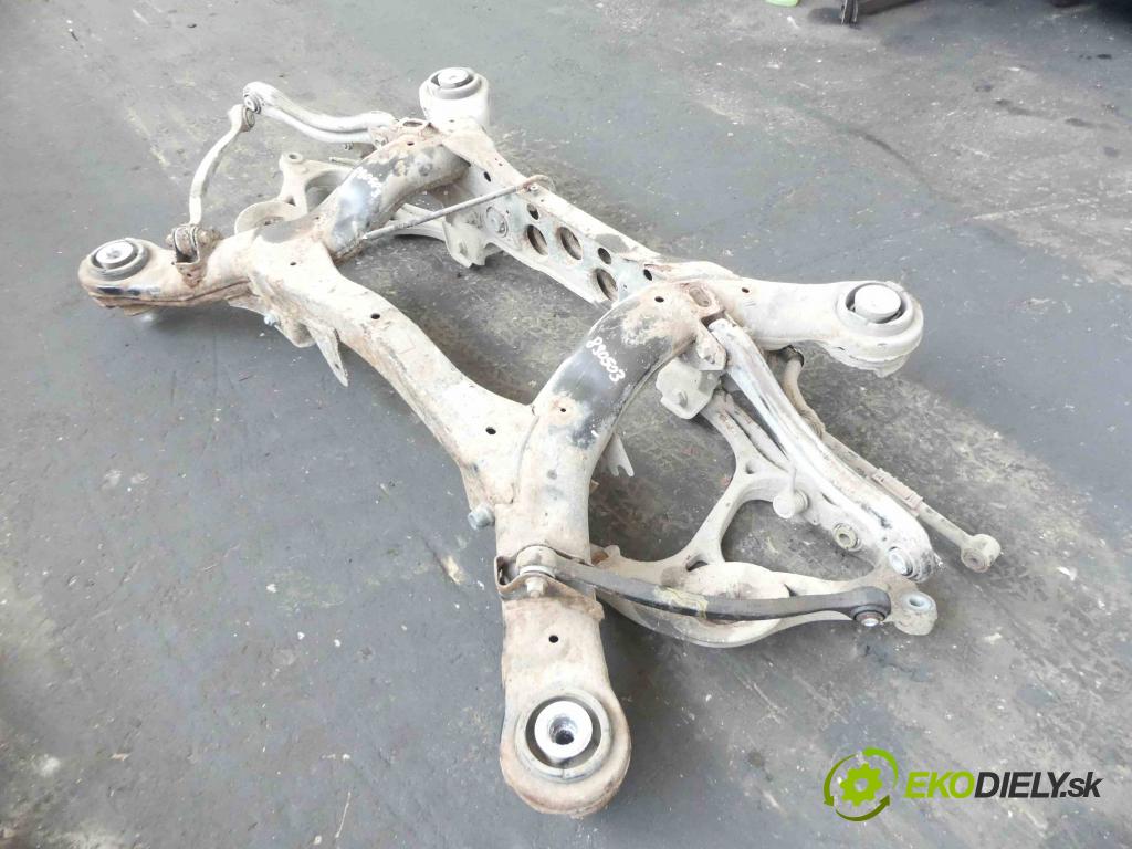 Mercedes ML W164 2005-2011 3.0 CDI 224 hp automatic 165 kW 2987 cm3  zadní část výztuha