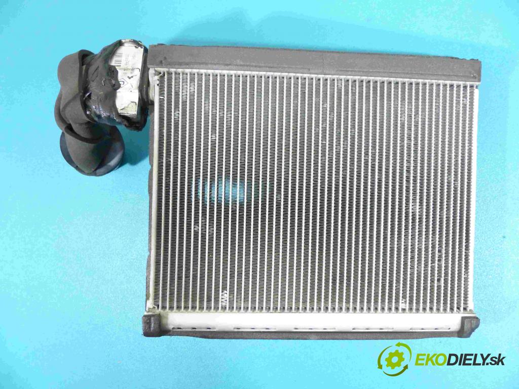 Lexus IS  II 2005-2013 2.2d 177 HP manual 130 kW 2231 cm3 4- Výhrevné teleso, radiátor kúrenia  (Radiátory kúrenia)