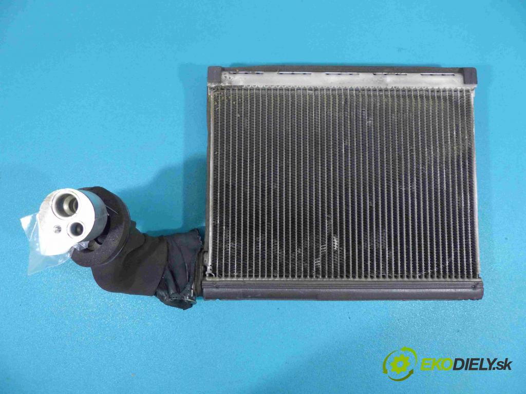 Lexus IS  II 2005-2013 2.2d 177 HP manual 130 kW 2231 cm3 4- Výhrevné teleso, radiátor kúrenia  (Radiátory kúrenia)