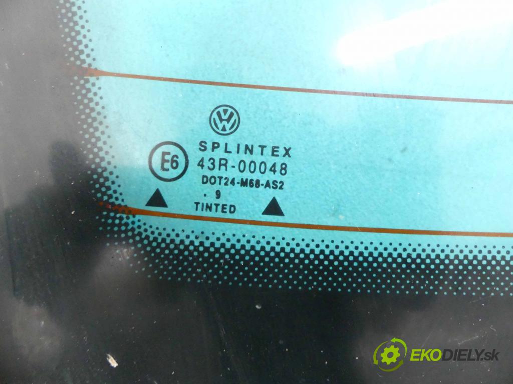 Vw Bora 1.9 TDI 90 hp manual 66 kW 1896 cm3 4- okno zadní část  (Okna zadní)