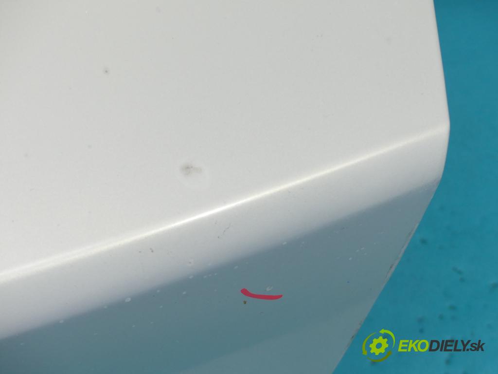 Renault Thalia I 1998-2009 1.4 16V 98 hp manual 72 kW 1390 cm3  zadní část kapota  (Zadní kapoty)