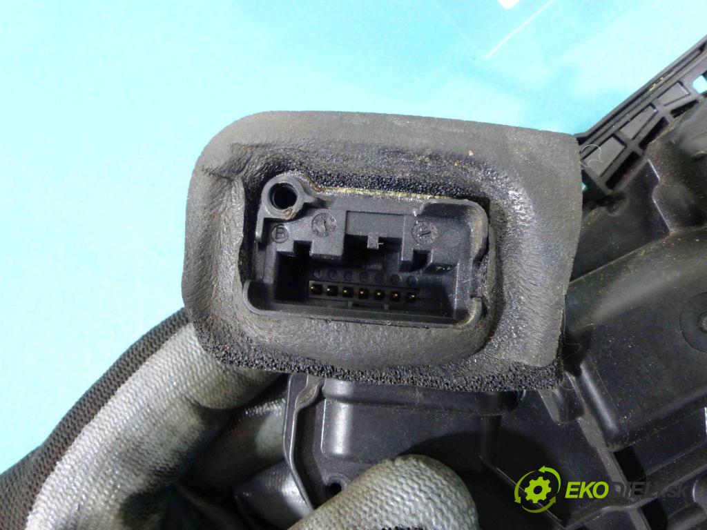 Seat Toledo IV 2012-2018 1.4 TDI 90 hp manual 66 kW 1422 cm3  zámok zadní část levý 5E0839015