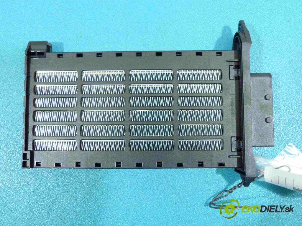 Renault Clio IV 2012-2019 1.5 DCI 75 HP manual 55 kW 1461 cm3  Výhrevné teleso, radiátor kúrenia 103789 (Radiátory kúrenia)