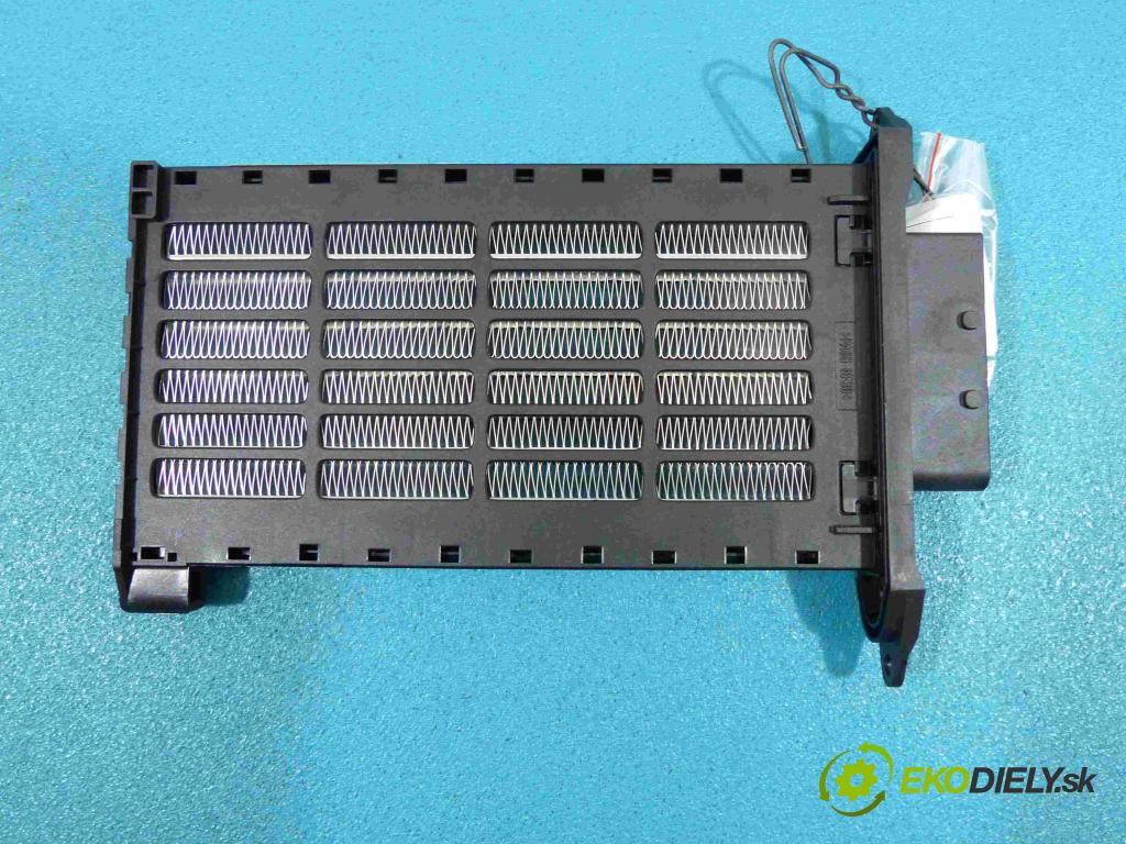 Renault Clio IV 2012-2019 1.5 DCI 75 HP manual 55 kW 1461 cm3  Výhrevné teleso, radiátor kúrenia 103789 (Radiátory kúrenia)