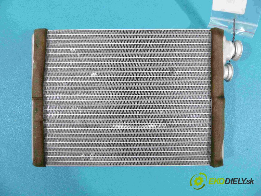 Audi A4 B8  2007-2015 2.0 TDI 136 HP manual 100 kW 1968 cm3 5- Výhrevné teleso, radiátor kúrenia  (Radiátory kúrenia)