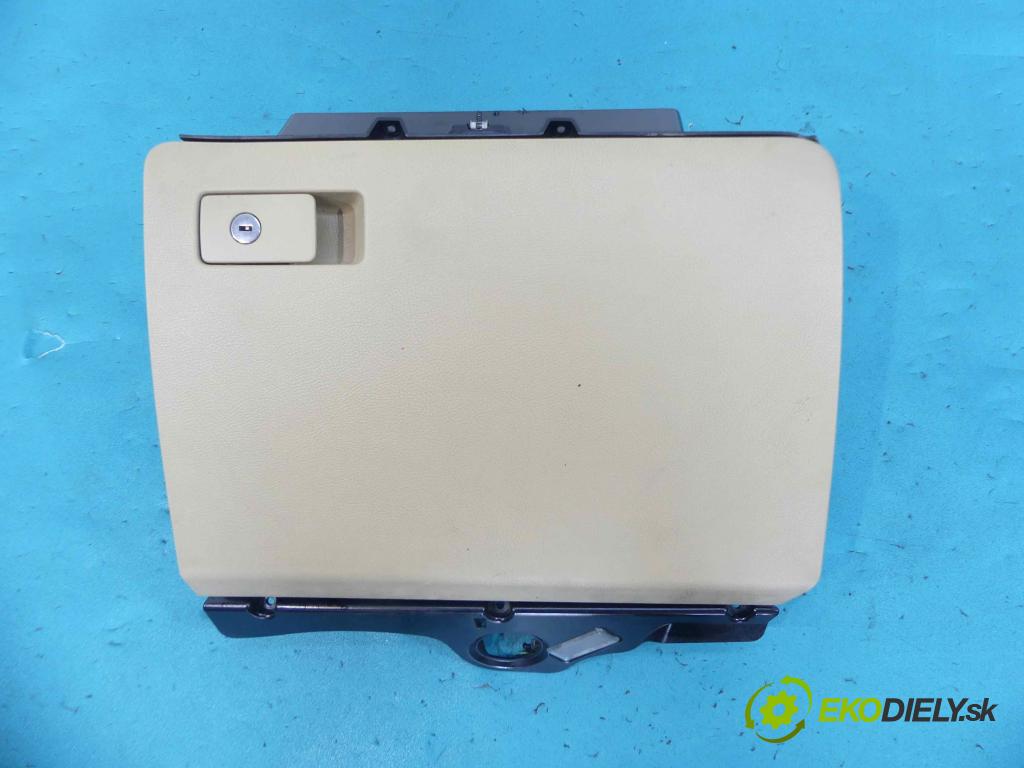 Vw Passat B6 2005-2010 2.0 TDI 140 HP manual 103 kW 1968 cm3 5- Sedadlá, sedačky -