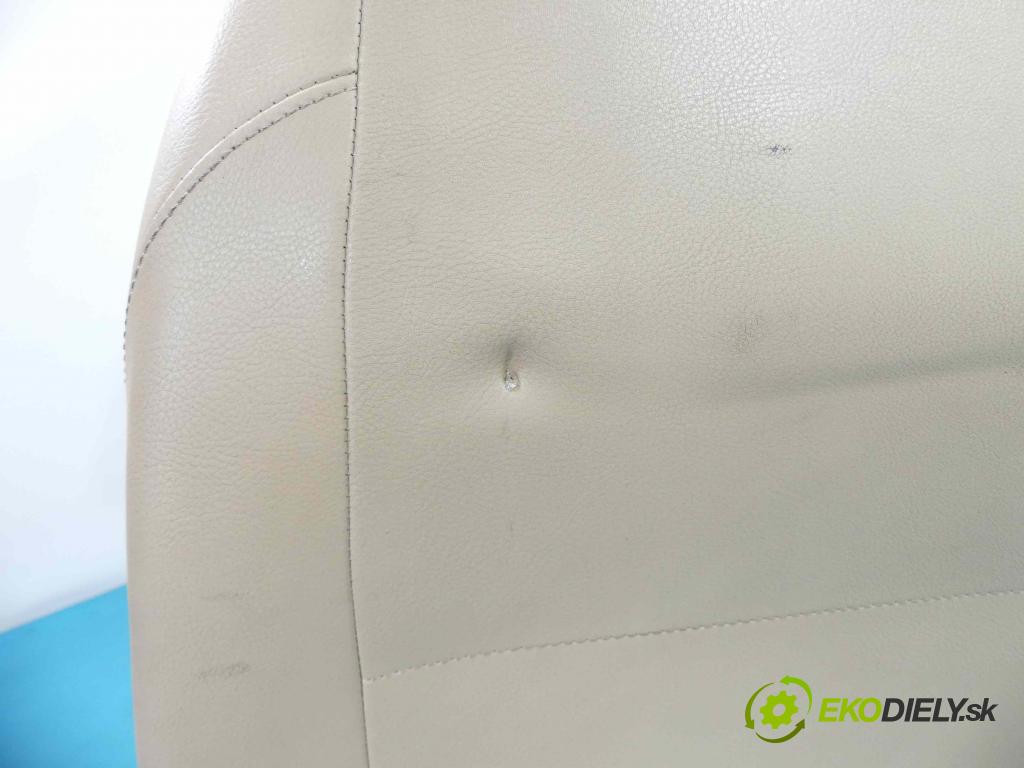 Vw Passat B6 2005-2010 2.0 TDI 140 HP manual 103 kW 1968 cm3 5- Sedadlá, sedačky -