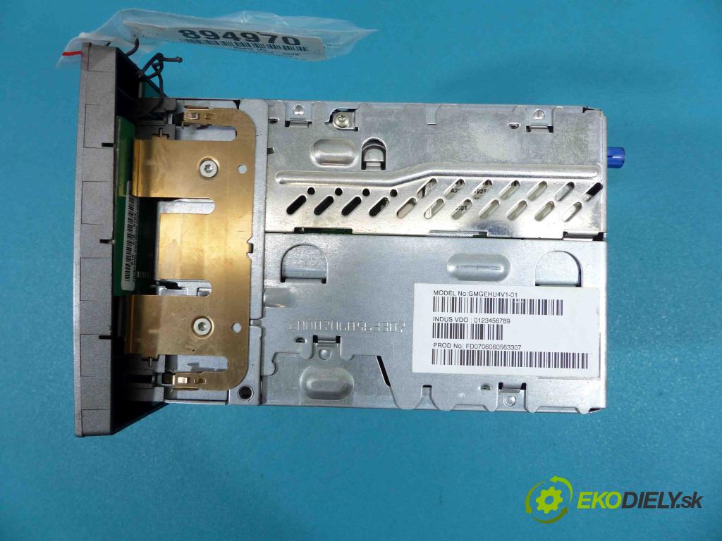 Opel Vectra C 2002-2008 1.9 CDTI 150 HP automatic 110 kW 1910 cm3 5- RADIO 93184760 (Audio zariadenia)