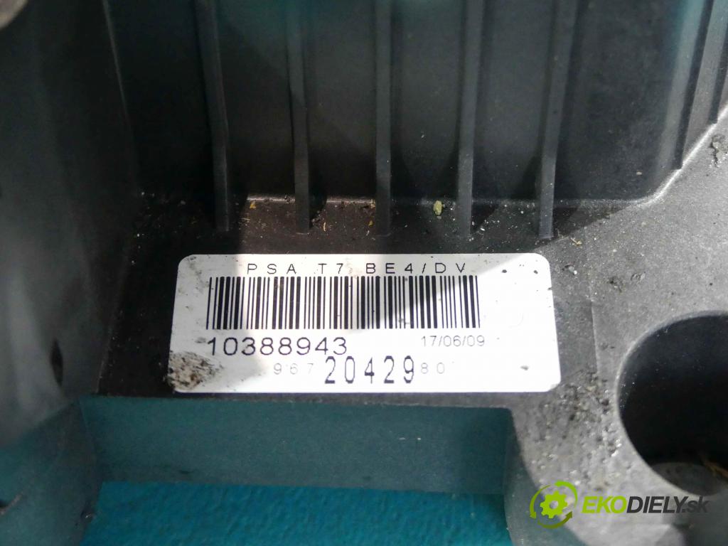 Peugeot 308 1.6 HDI 90 HP manual 66,2 kW 1560 cm3 5- Kulisa - - 9672042980 (Rýchlostné páky / kulisy)