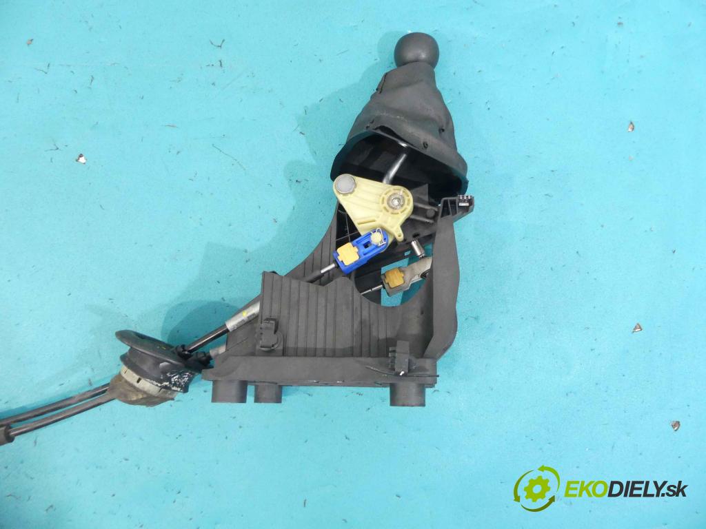 Peugeot 308 1.6 HDI 90 HP manual 66,2 kW 1560 cm3 5- Kulisa - - 9672042980 (Rýchlostné páky / kulisy)