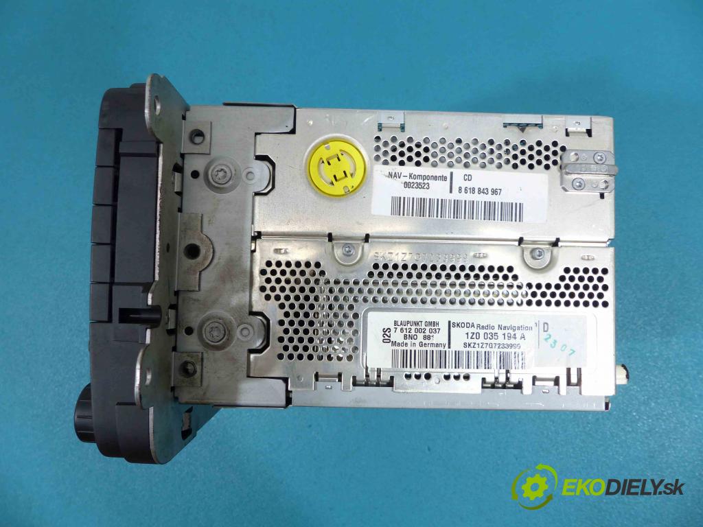 Skoda Octavia II 2004-2013 2.0 TDI 170 hp manual 125 kW 1968 cm3 5- RADIO 1Z0035194A (Audio zařízení)