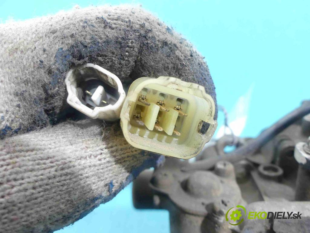 Suzuki Vitara I 1988-1998 1.6 - 82 HP manual 60 kW 1589 cm3 3- Monovstrek  (Karburátory)