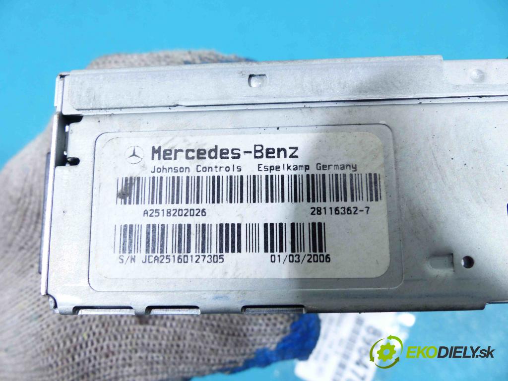 Mercedes GL I X164  2006-2012 slot DVD