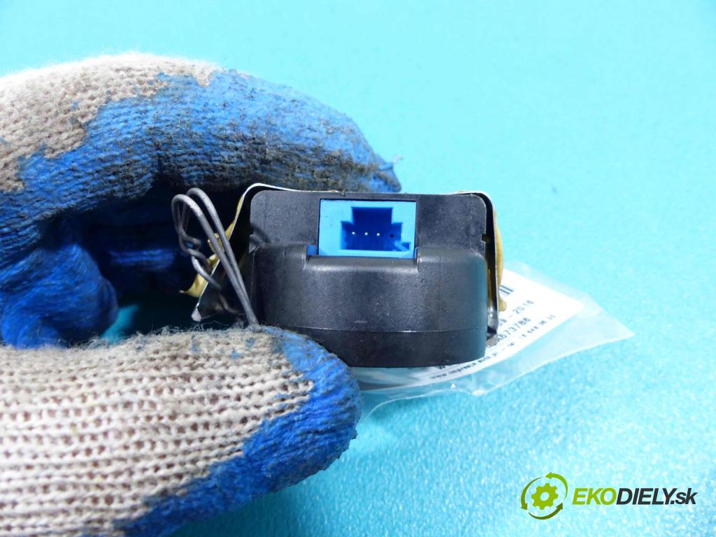 Mercedes E W212 2009-2016 2,2.0 CDI 136 HP automatic 100 kW 2143 cm3 4- Snímač dažďa A2079012200 (Snímače dažďa)