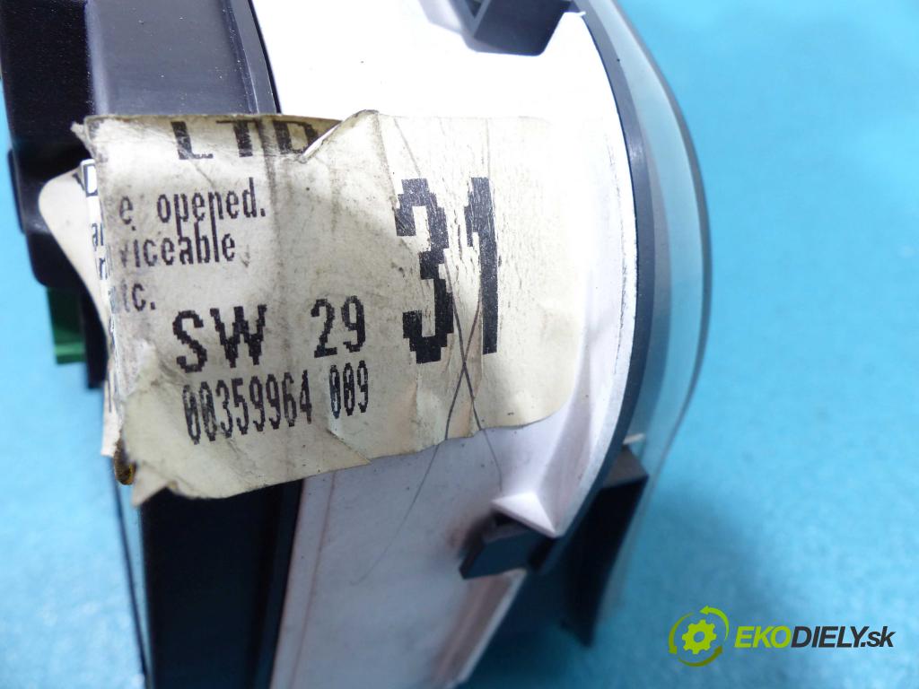 Toyota Avensis I T22 1997-2003 2.0 D4D 110 HP manual 81 kW 1995 cm3 4- prístrojovka/ budíky 83800-05310 (Prístrojové dosky, displeje)