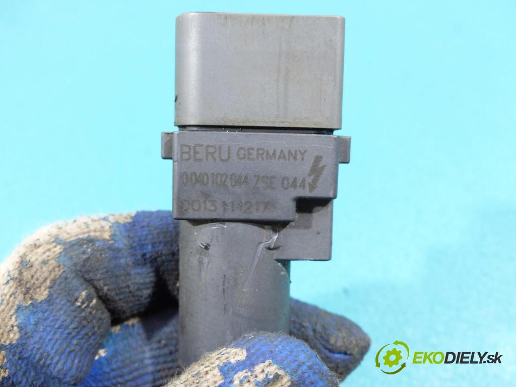 Vw Phaeton 3.2 V6 241km automatic 177 kW 3189 cm3 4- Cievka zapaľovacia 0040102044 (Zapaľovacie cievky, moduly)