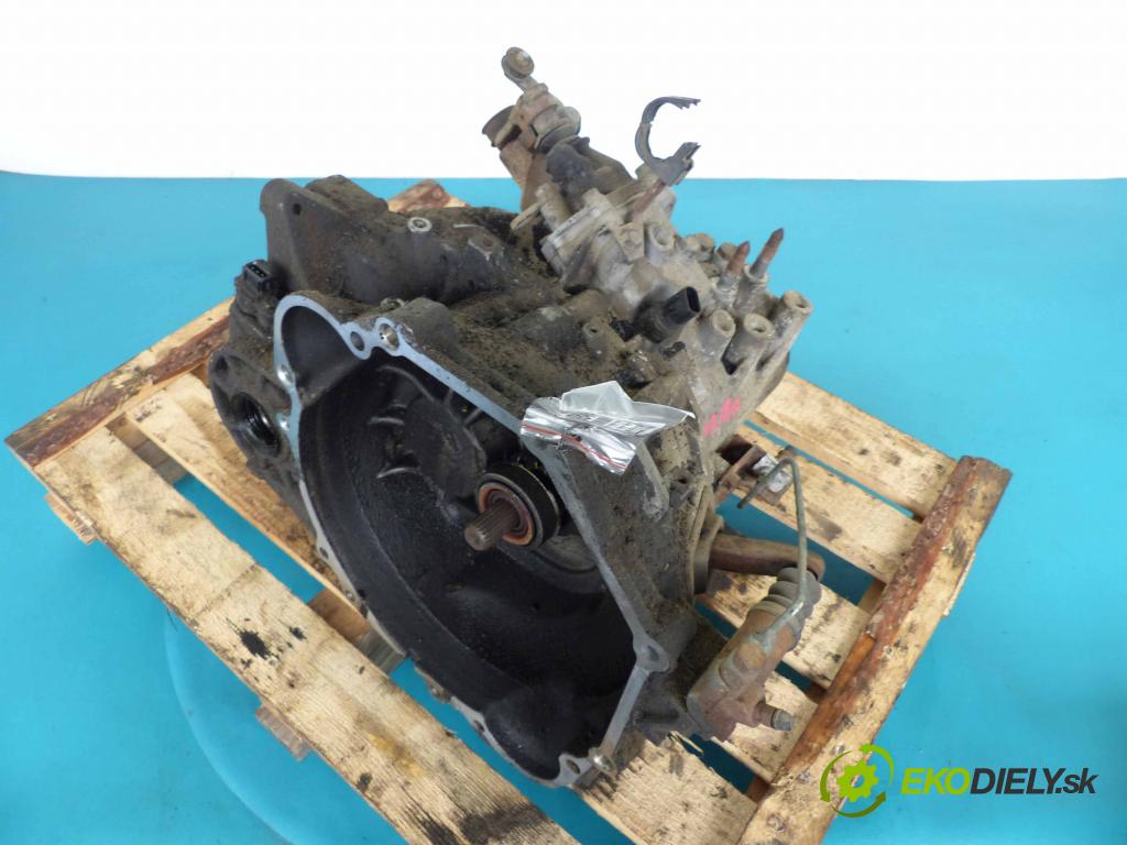 Mitsubishi Carisma 1.8 GDI 125 hp manual 92 kW 1834 cm3 5- manual KF5M421F8A4.WT5605