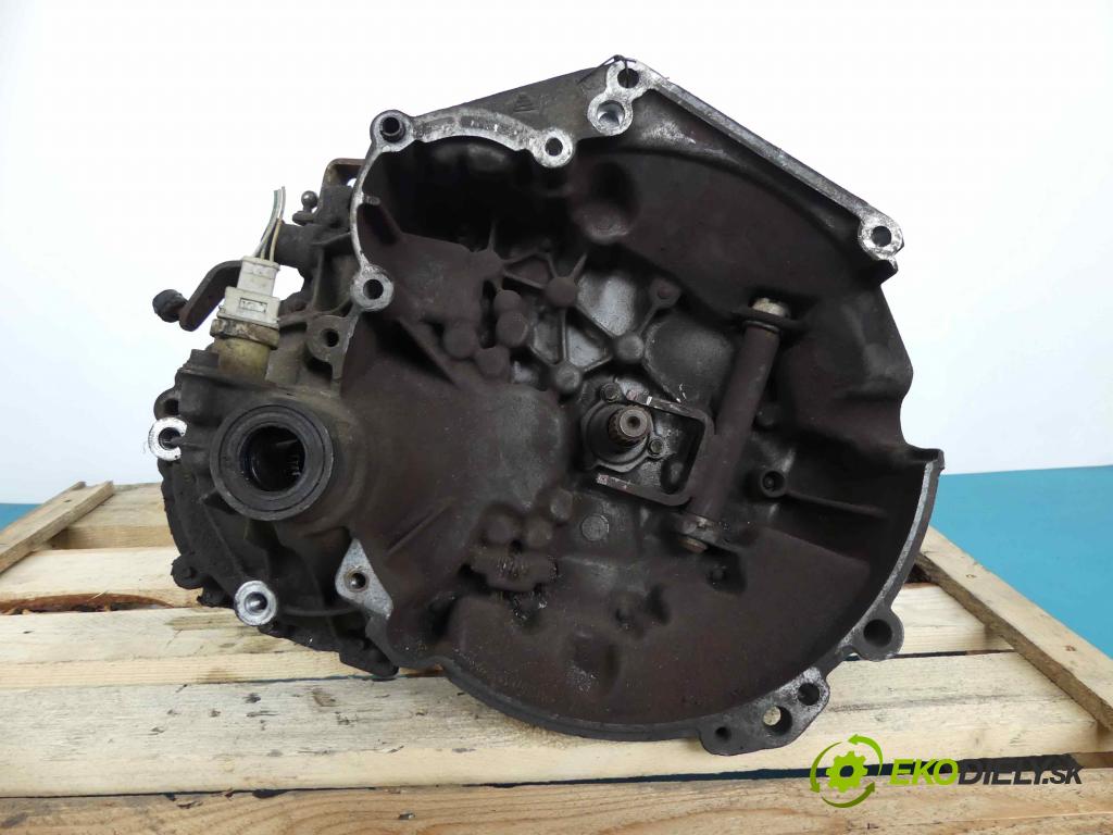 Citroen Xsara II 2000-2004 1.4 75 hp manual 55 kW 1360 cm3 3- manual 20CF13