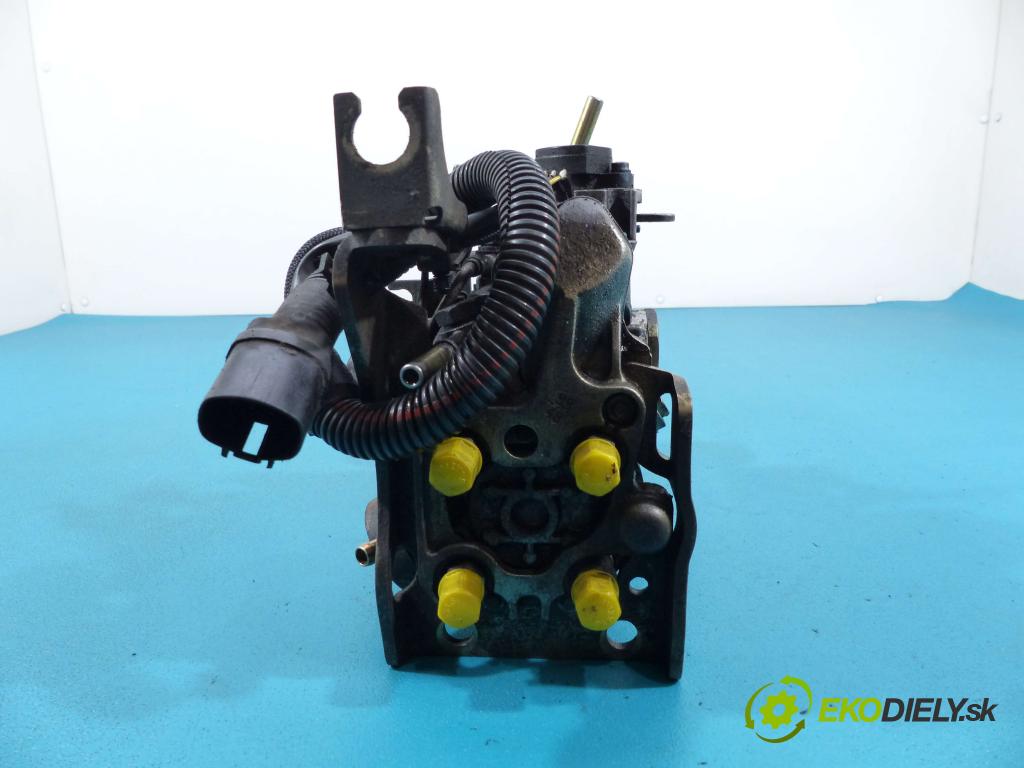 Ford Mondeo Mk2 1996-2000 1.8 TD 90 HP manual 66 kW 1753 cm3 5- Pumpa vstrekovacia 8448B253A (Vstrekovacie čerpadlá)