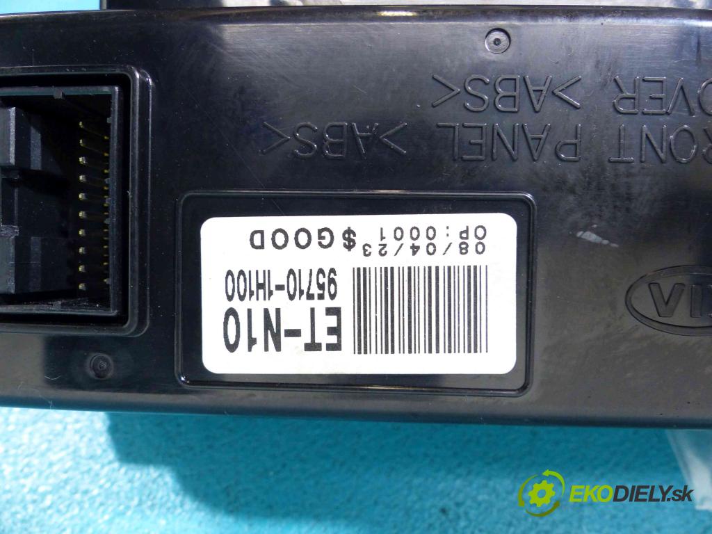 Kia Ceed I 2006-2012 1.6 16V 126 HP manual 93 kW 1591 cm3 5- Dislpej 95710-1H100 (Prístrojové dosky, displeje)