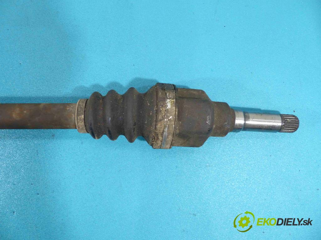 Citroen C3 2002-2009 1.4 8V - 73 HP manual 54 kW 1360 cm3 5- Poloos pravá  (Poloosy)