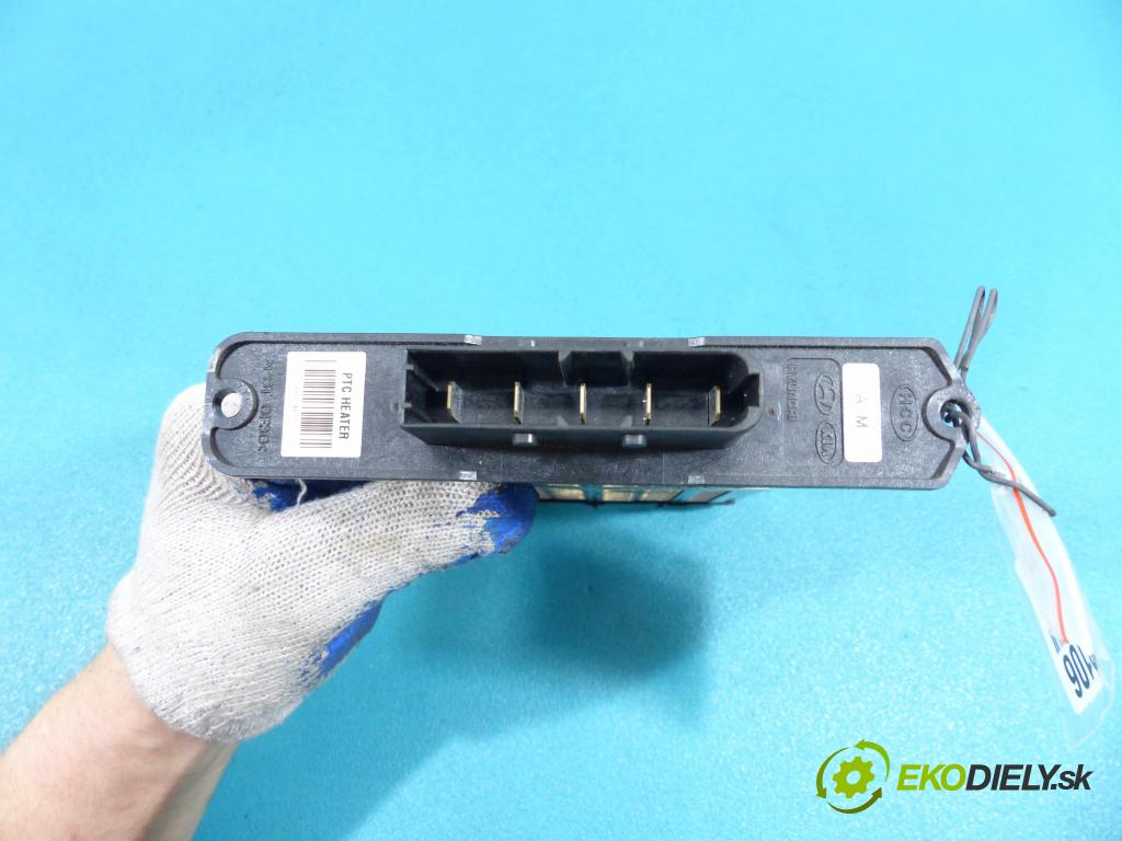 Kia Soul I 2008-2013 1.6 CRDi 128 HP manual 94 kW 1582 cm3 5- Výhrevné teleso, radiátor kúrenia 09711B077 (Radiátory kúrenia)