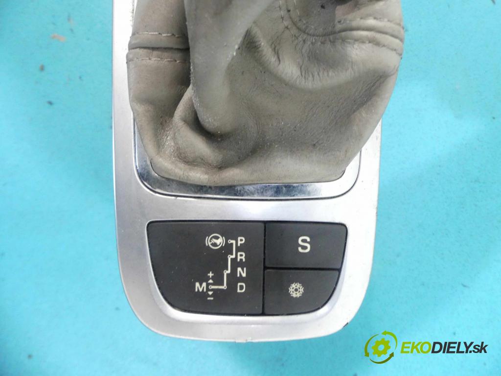 Citroen C5 II 2008-2017 2.0 HDI 136 HP automatic 100 kW 1997 cm3 4- Kulisa - - 9681617780 (Rýchlostné páky / kulisy)