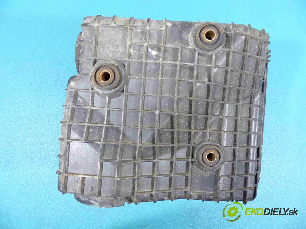 Mitsubishi Pajero III 2000-2004 3.5 V6 203km automatic 149 kW 3497 cm3 5- obal filtra vzduchu MR355408 (Kryty filtrů)