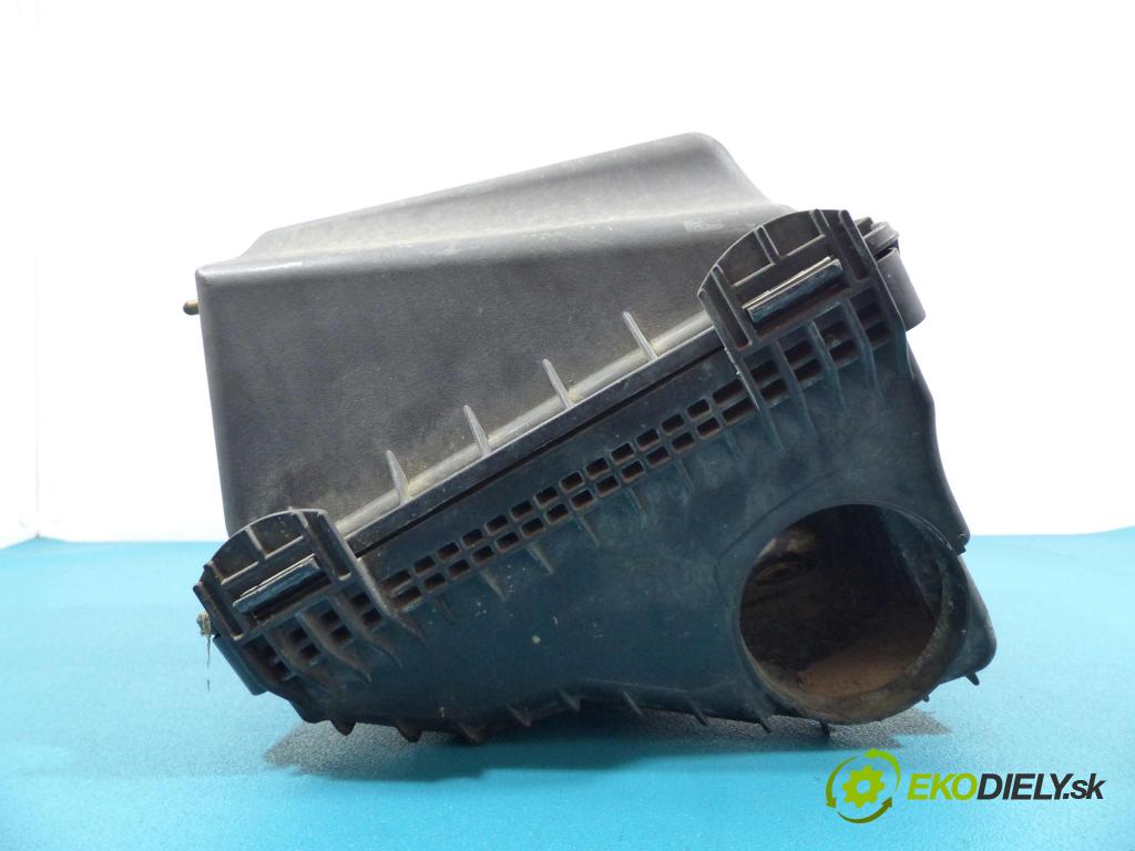 Mitsubishi Pajero III 2000-2004 3.5 V6 203km automatic 149 kW 3497 cm3 5- obal filtra vzduchu MR355408 (Kryty filtrů)