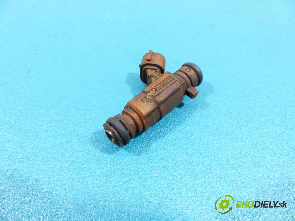 Audi A8 D3 2002-2009 6.0 automatic 331 kW 5998 cm3 4- vstrekovač 07C906031C (Vstrekovače)