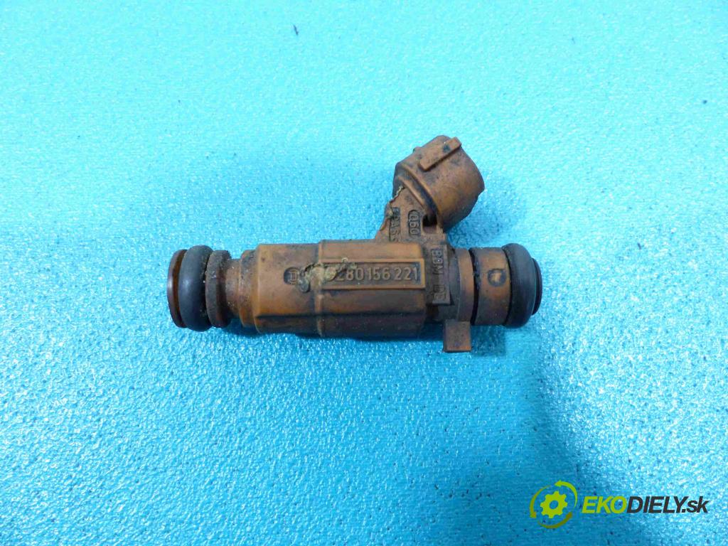 Audi A8 D3 2002-2009 6.0 automatic 331 kW 5998 cm3 4- vstrekovač 07C906031C (Vstrekovače)