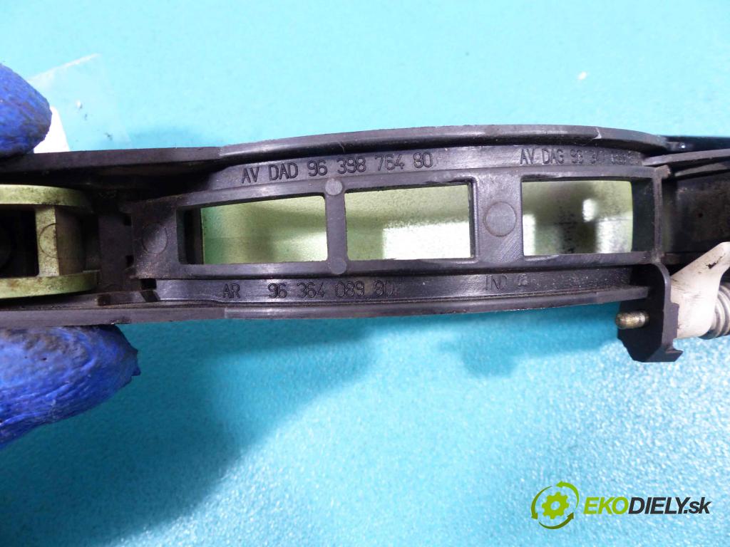 Peugeot 307 1.6 16V 109 HP manual 80 kW 1587 cm3 5- Kľučka predný ľavá strana vonkajšia 9639876480 (Vonkajšie predné ľavé)