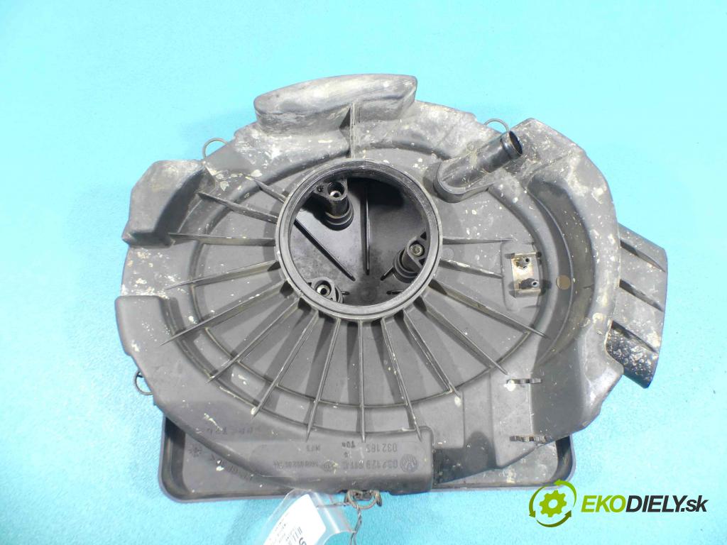 Skoda Felicia 1.3 - 68 hp manual 50 kW 1289 cm3 5- obal filtra vzduchu 032129611C (Kryty filtrů)