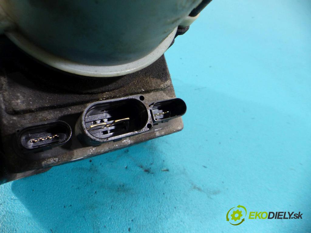 Seat Ibiza III 6L 2002-2008 1.2 12V - 64 HP manual 47 kW 1198 cm3 5- Pumpa servočerpadlo 6Q0423155AA (Servočerpadlá, pumpy riadenia)