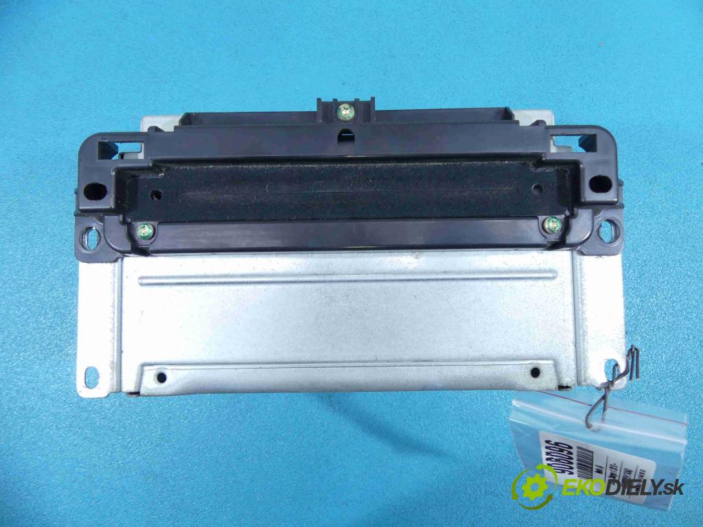 Dodge Charger II 2010- 3.6 V6 VVT 296KM automatic 218 kW 3604 cm3 4- Radio P68209671AB (Audio zariadenia)