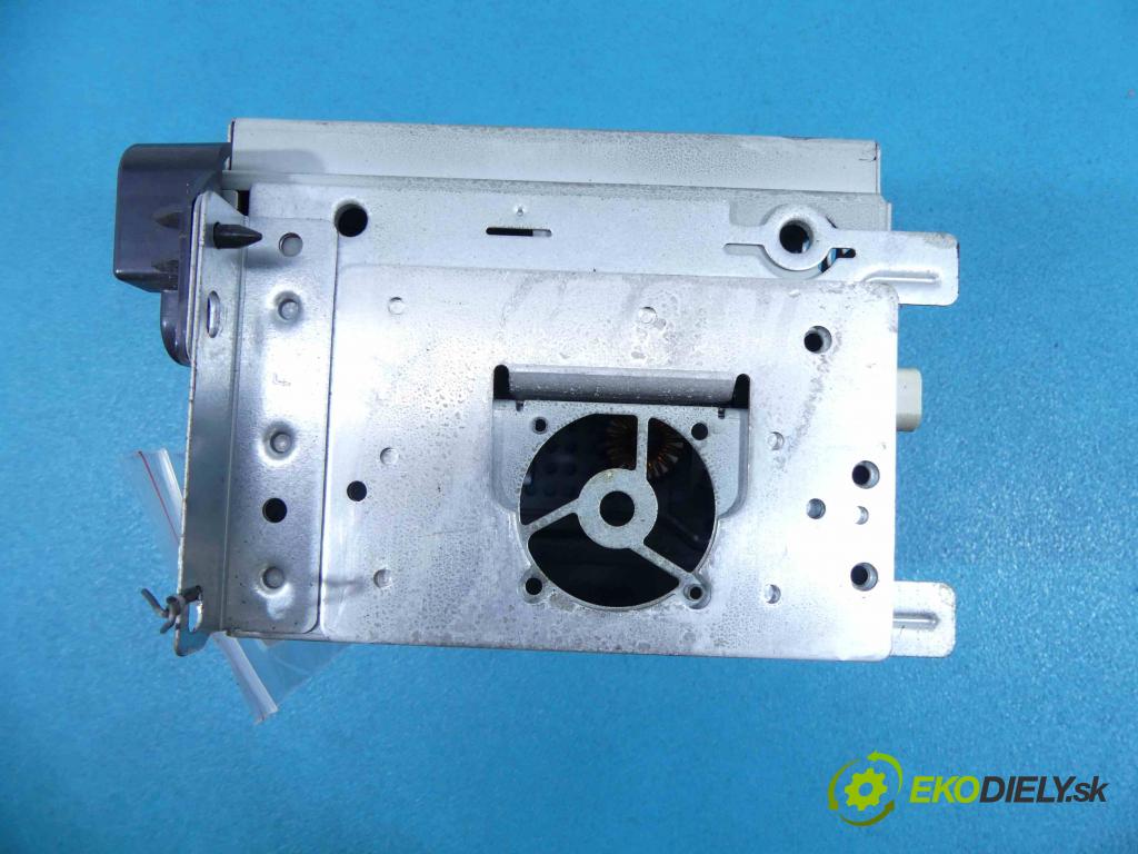 Dodge Charger II 2010- 3.6 V6 VVT 296KM automatic 218 kW 3604 cm3 4- Radio P68209671AB (Audio zariadenia)