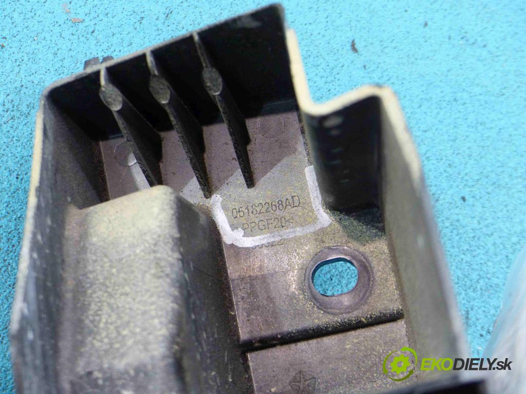 Dodge Charger II 2010- 3.6 V6 VVT 296KM automatic 218 kW 3604 cm3 4- nárazník 05182268AD