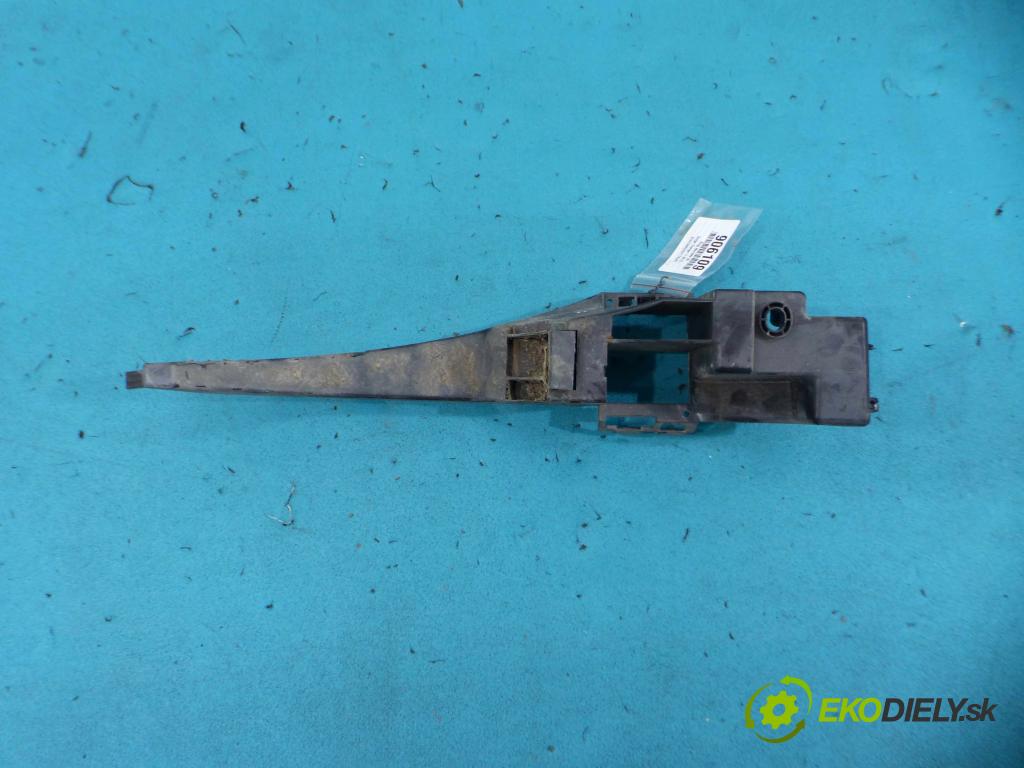 Dodge Charger II 2010- 3.6 V6 VVT 296KM automatic 218 kW 3604 cm3 4- nárazník 05182268AD