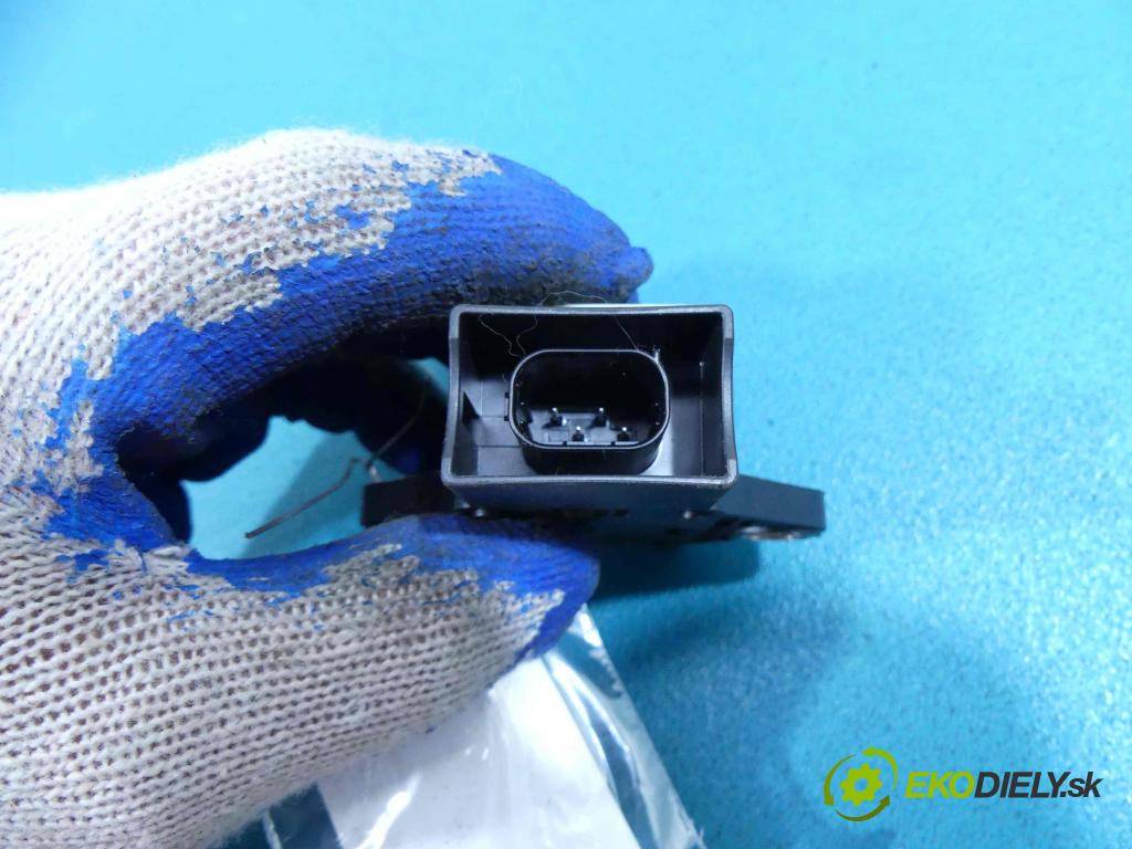 Nissan Qashqai 06-13 1.6 16v 114 hp manual 84 kW 1599 cm3 5- ESP 0265005757