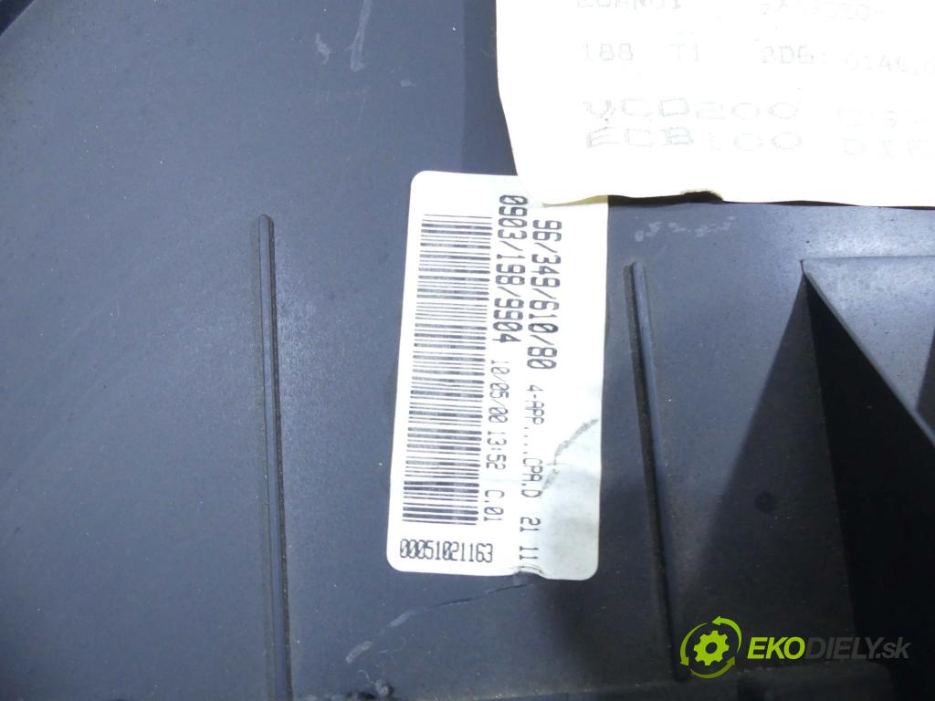 Peugeot 206 2 konektor