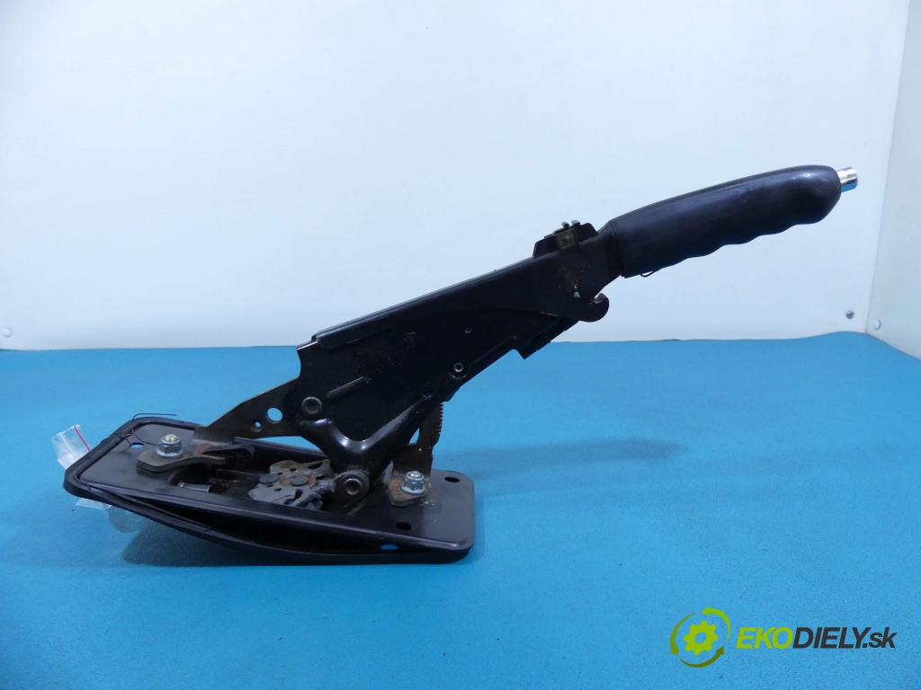 Audi A6 C5 1997-2004 1.9 tdi 110 HP manual 81 kW 1896 cm3 4- Brzda  (Ručné brzdy)