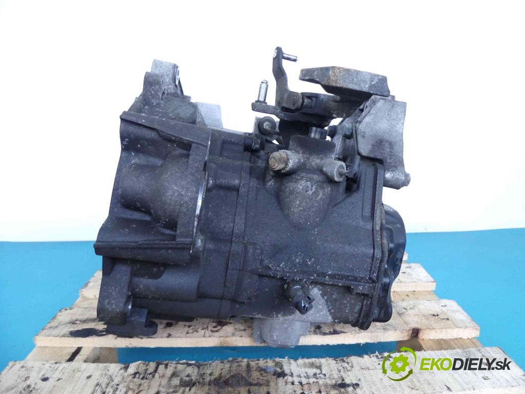 Vw Golf V 2003-2009 1.6 8V 102 HP manual 75 kW 1595 cm3 5- manual FVH