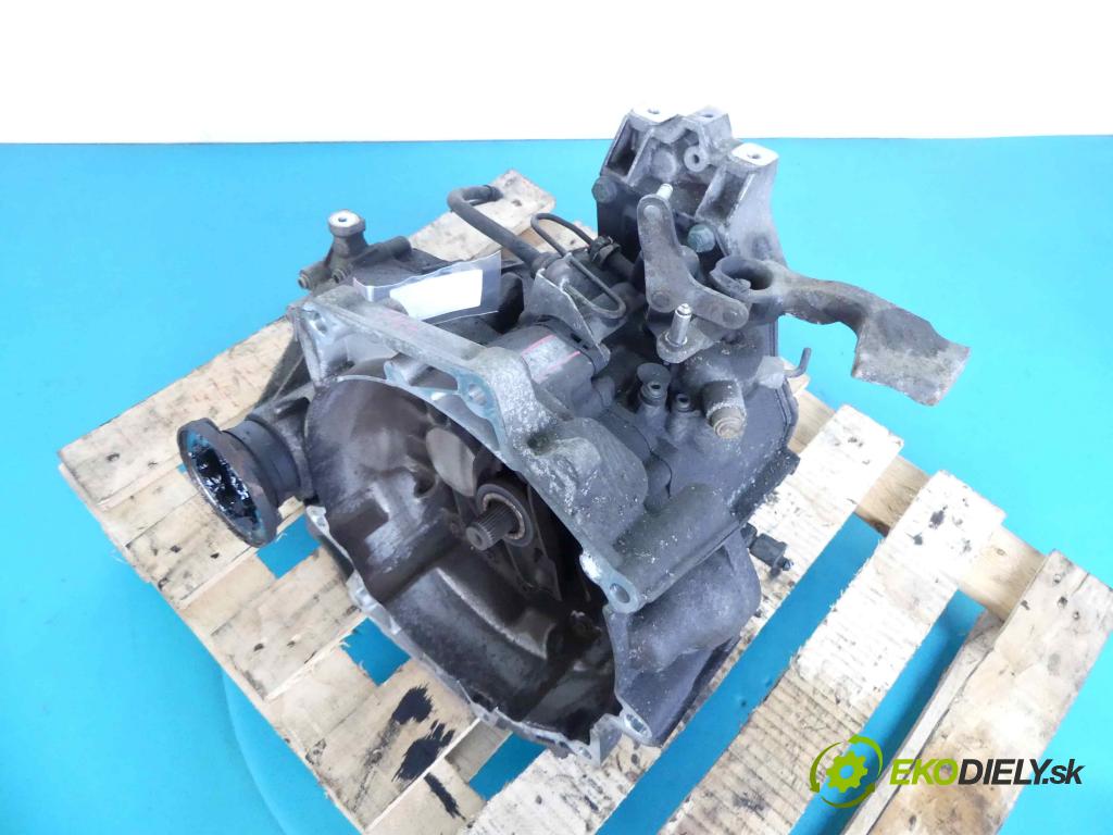 Vw Golf V 2003-2009 1.6 8V 102 HP manual 75 kW 1595 cm3 5- manual FVH