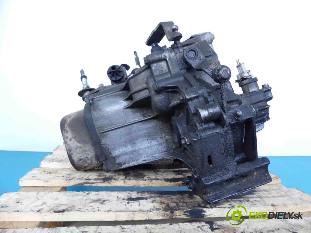 Citroen Xsara II 2000-2004 1.6 16v 109 HP manual 80 kW 1587 cm3 3- stupeň,rýchlosť manual 20CN28