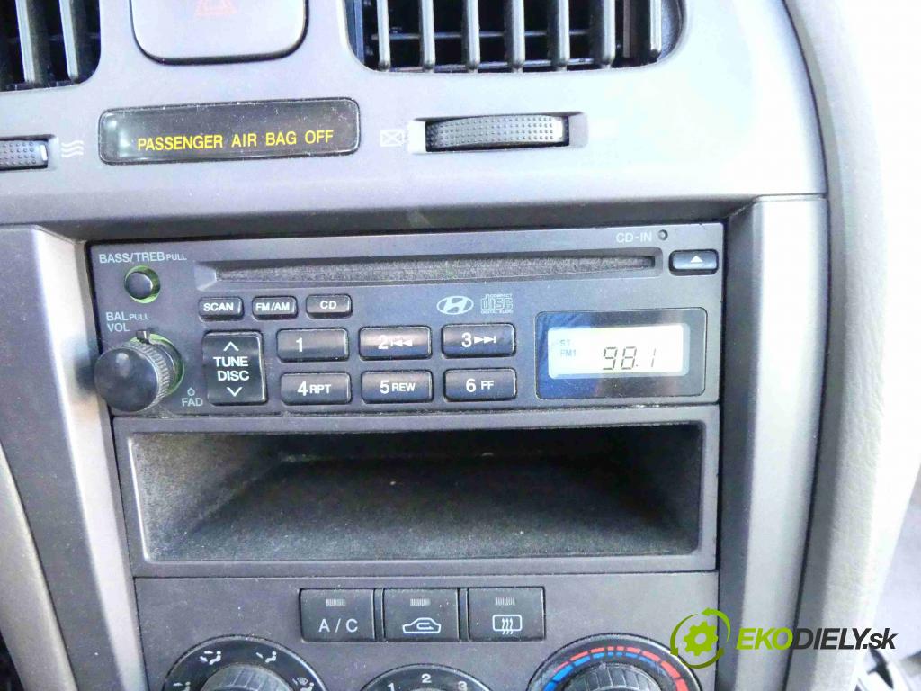 Hyundai Elantra 2.0 16v 143 HP automatic 105 kW 1972 cm3 4- Radio 96160-2D105A (Audio zariadenia)