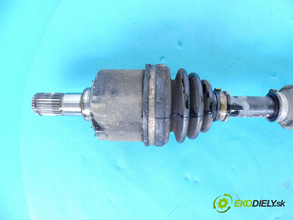 Hyundai I40 1.7 crdi 116 HP manual 85 kW 1685 cm3 5- poloos ľavé  (Poloosy)