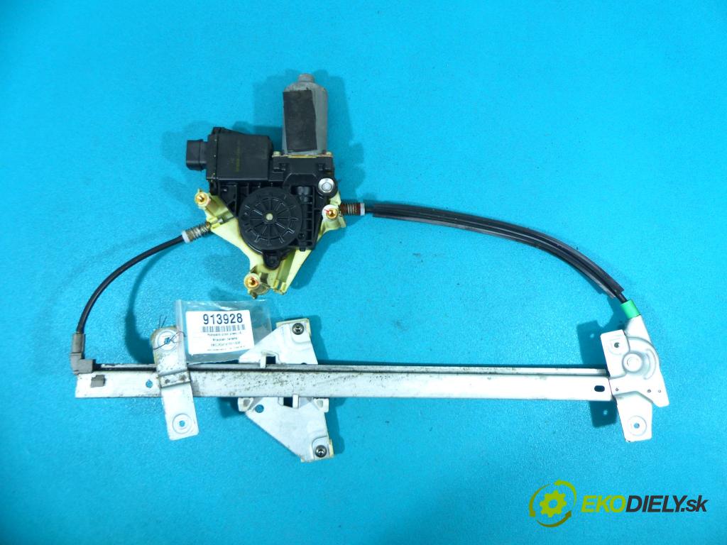 Mitsubishi Carisma 1.6 16v 103 hp automatic 76 kW 1597 cm3 5- přední pravý