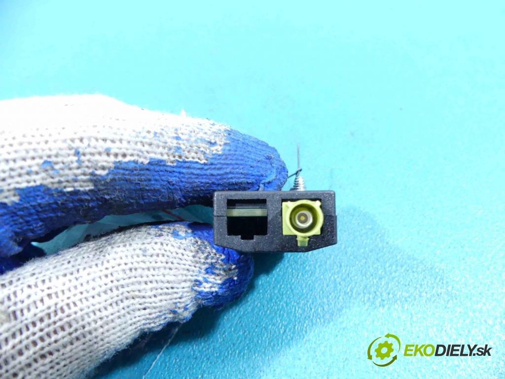 Bmw 5 f10 2010-2017 2.0d 184hp automatic 135 kW 1995 cm3 5- Zesilovač: 9199850-03 (Zosilňovače)