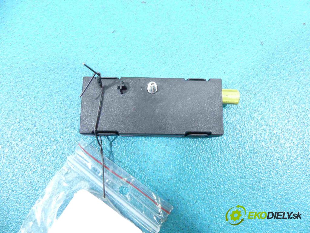 Bmw 5 f10 2010-2017 2.0d 184hp automatic 135 kW 1995 cm3 5- Zesilovač: 9199850-03 (Zosilňovače)