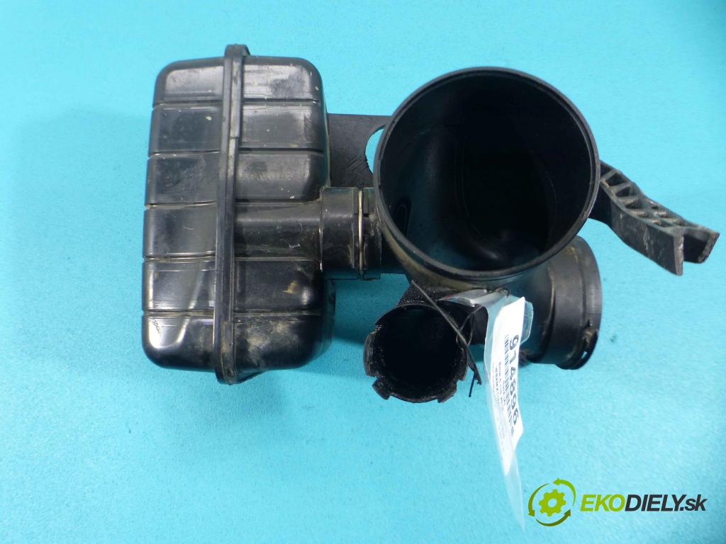 Bmw 5 f10 2010-2017 2.0d 184 hp automatic 135 kW 1995 cm3 5- obal filtra vzduchu 13718512249 (Kryty filtrů)